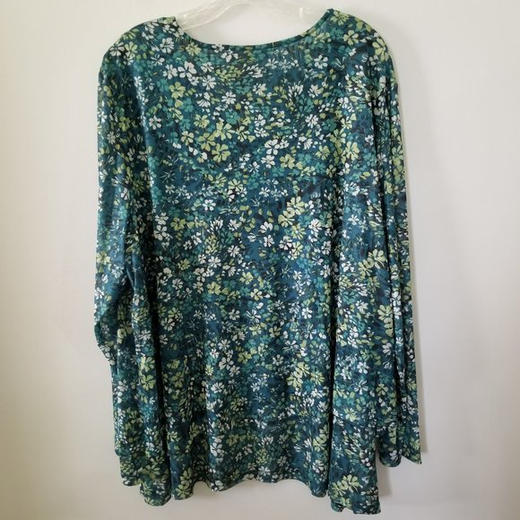 Emaline Woman V Neck Green Floral Lined Flowy Lightweight Sheer Sleeves Top 2X - Picture 6 of 8